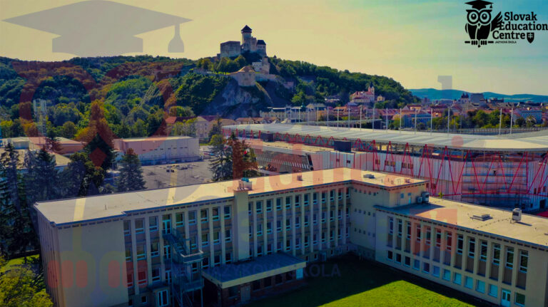 Университет Александра Дубчека в Тренчине