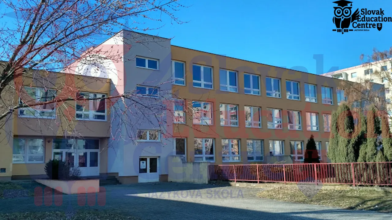 Частная средняя профессиональная школа бизнеса во Зволене