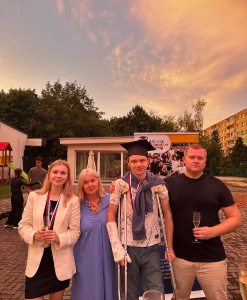 Выпускной вечер летнего курса 2024 на закате