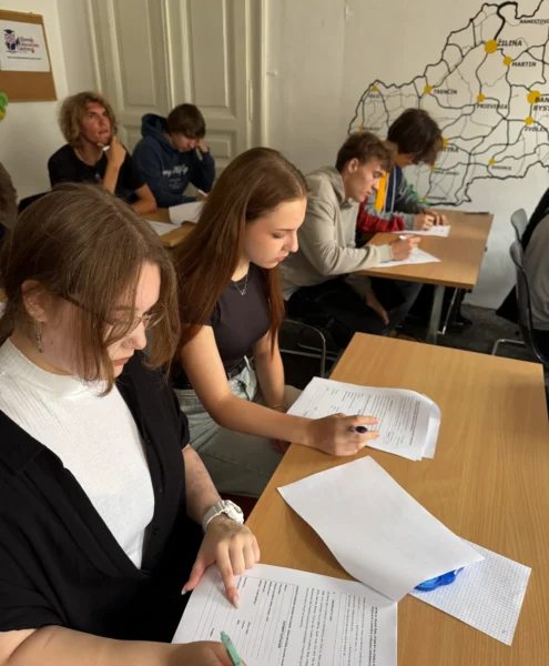екзамен в літньому таборі 2025 Slovak Education Centre